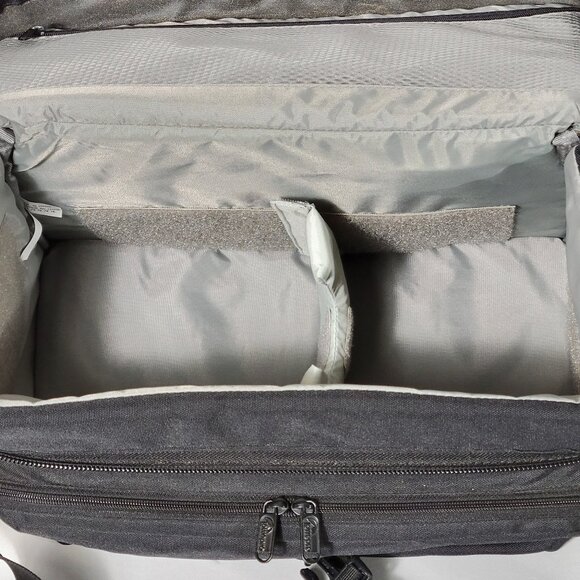 Lowepro Nova 5 Camera Shoulder Bag - Picture 6 of 10